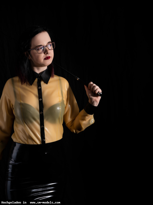 DavinaDark (Weiblich ,PLZ 636) - 28937