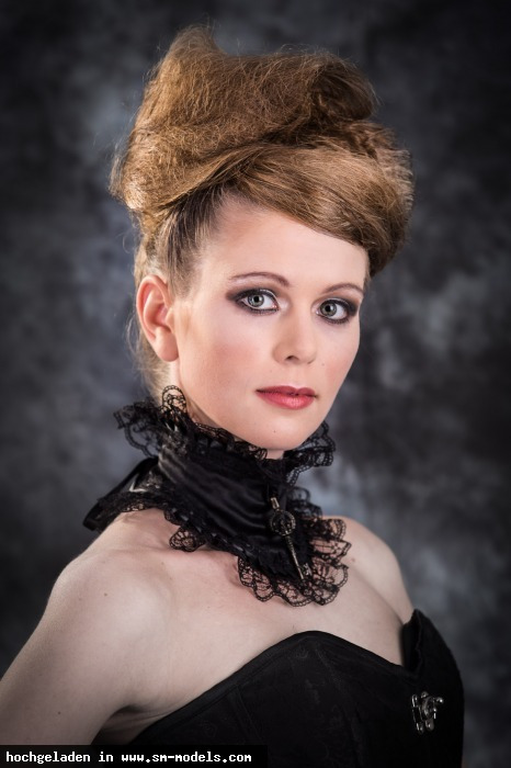 Dark Beauty & Fetish Avant--Garde