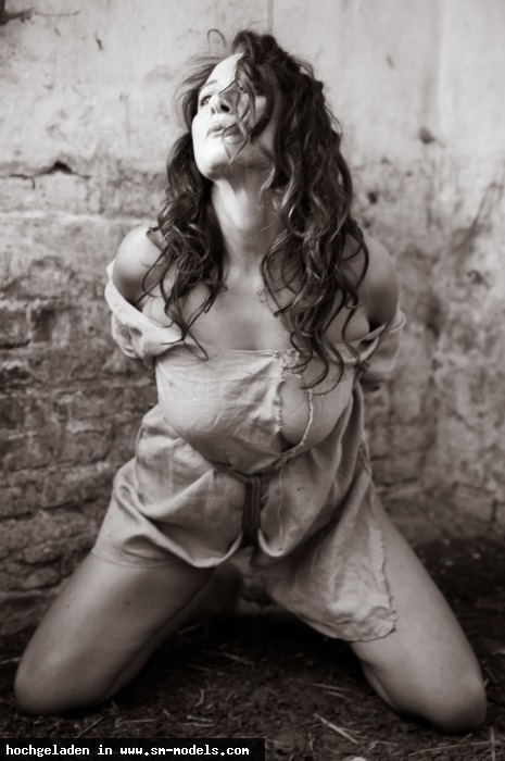 Kyria73Im Saustall<br />
<br />
Entstanden am Workshop "Work with Websart - Lost Place" -  (Weiblich ,PLZ 84085) - 23917