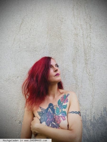 Ashtray43 (Weiblich ,PLZ 32423) - 9902