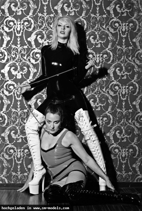 Kyria73Latexladies <br />
<br />
Bildbearbeitung: Tjara -  (Weiblich ,PLZ 84085) - 23912