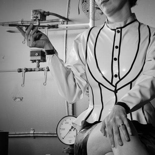 Anda (Weiblich) - 9301