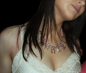 slaveslut_ aus England (PLZ: 1111)