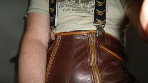 Lederhosenjunge aus Deutschland (PLZ: 14770)